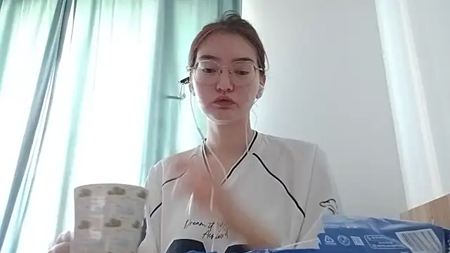 BeatrizGeving online show from 07/05/26, 07:26