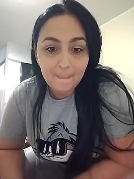 valeria1883 online show from 07/04/26, 08:37