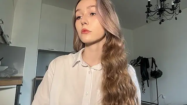 ShyandSkinnyAlice online show from 07/21/26, 12:29