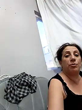 esineee online show from 07/06/26, 05:48