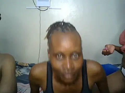 Petitebee01 online show from 07/06/26, 07:49