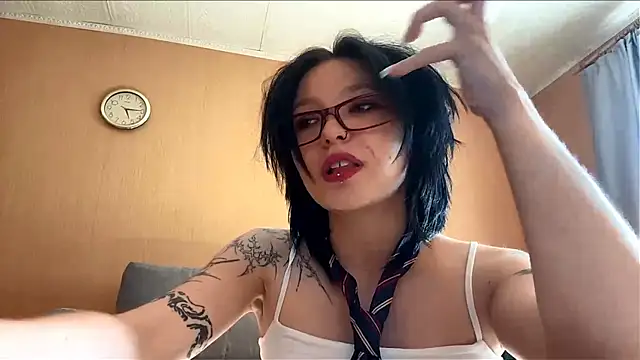 kriniavero online show from 07/17/26, 02:13