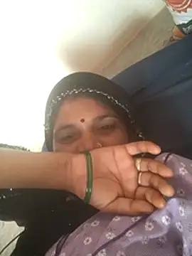 Snapshot of Madhuri56 chatting on 07/10/26, 09:34 Madhuri56 online show from 07/10/26, 09:34
