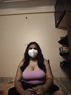 Tasty Bunnyy online show from 07/15/26, 06:46
