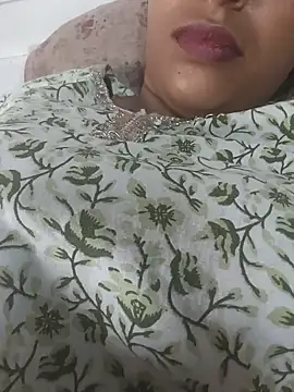 Snapshot of sharmilasingh89 chatting on 07/14/26, 11:05 sharmilasingh89 online show from 07/14/26, 11:05