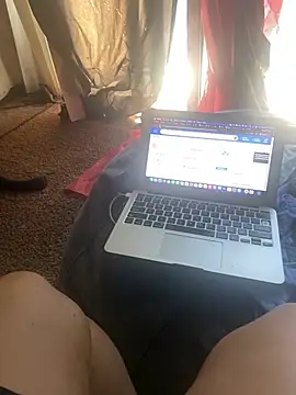 BRATTYSPOILEDDOMQUEEN online show from 07/08/26, 04:00