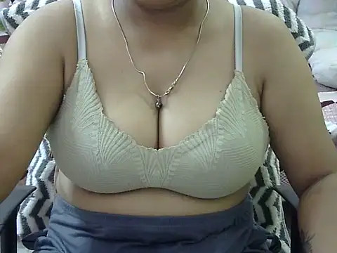 Snapshot of Hot_Soni26 chatting on 07/12/26, 07:21 Hot Soni26 online show from 07/12/26, 07:21