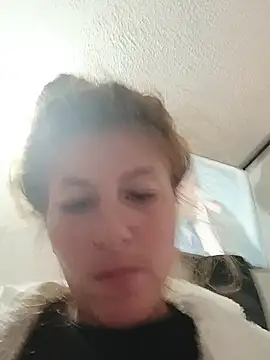 Snapshot of samy_20 chatting on 07/18/26, 01:10 samy 20 online show from 07/18/26, 01:10