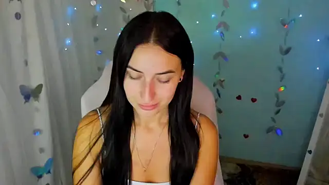 Snapshot of Star_Emily_ chatting on 07/18/26, 02:10 Star Emily online show from 07/18/26, 02:10