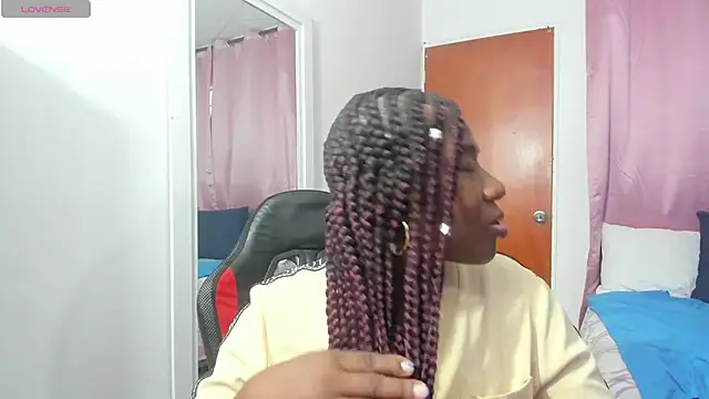 LupeAdams online show from 04/07/26, 10:20