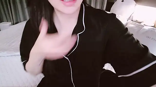 Snapshot of SungkyunnKwan chatting on 06/19/26, 10:08 SungkyunnKwan online show from 06/19/26, 10:08