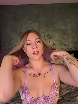 MissKarllaaa online show from 07/17/26, 08:46