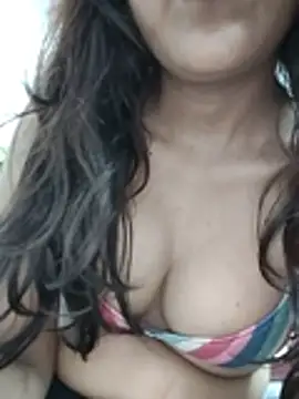 Snapshot of komal_sexy45 chatting on 07/31/26, 11:42 komal sexy45 online show from 07/31/26, 11:42