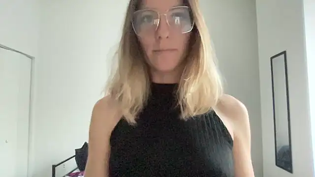 quirkyquinn online show from 07/15/26, 04:34