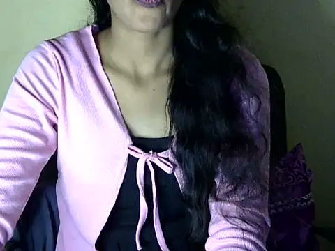 Snapshot of Hayat_K chatting on 07/15/26, 03:50 Hayat K online show from 07/15/26, 03:50