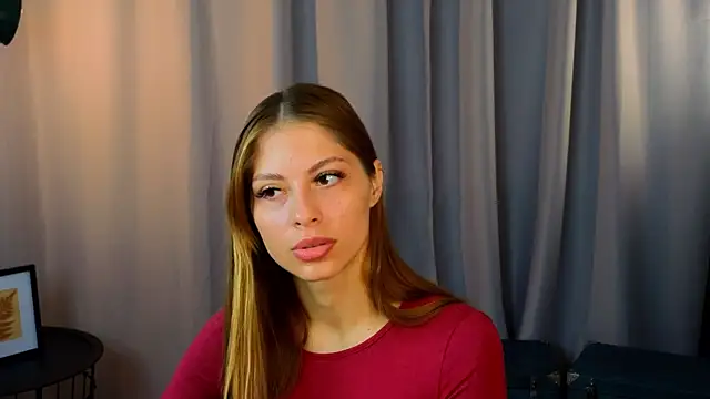 EmiliaLeuze online show from 07/15/26, 03:45