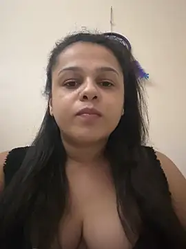laisagauchinha online show from 07/14/26, 06:18