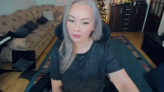 WhitneyLynn online show from 01/04/25, 07:34