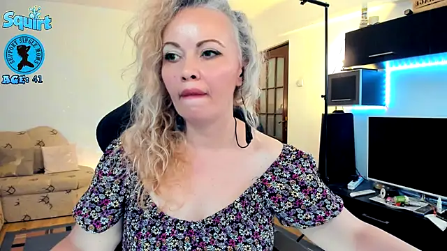 WhitneyLynn online show from 09/12/25, 12:33