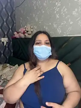 Snapshot of BarbieJasmine chatting on 07/18/26, 07:01 BarbieJasmine online show from 07/18/26, 07:01