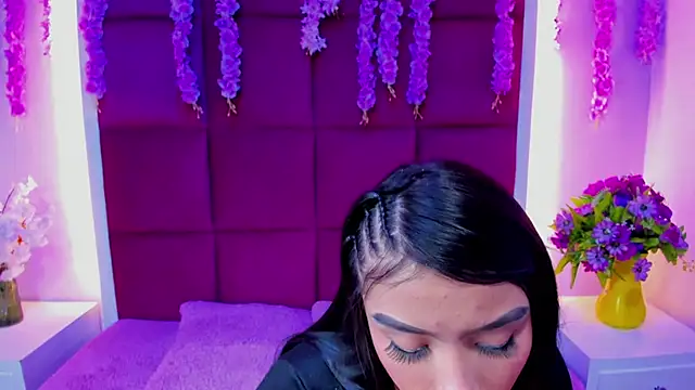 Lola Hott  online show from 07/16/26, 04:07