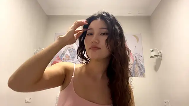 Snapshot of ReneeWagner chatting on 07/19/26, 01:15 ReneeWagner online show from 07/19/26, 01:15