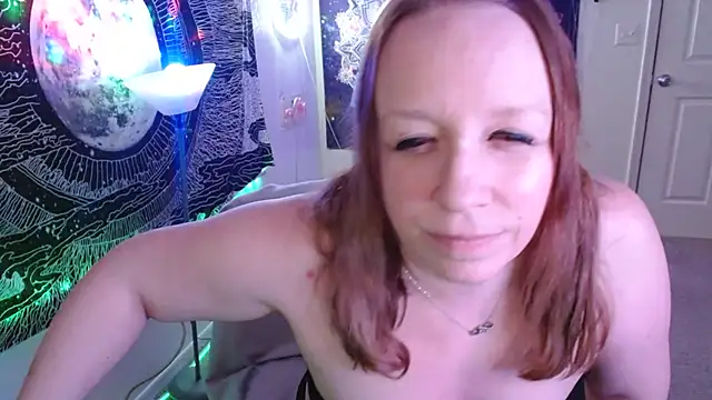 Snapshot of XxMs_StarzxX chatting on 11/16/25, 03:12 XxMs StarzxX online show from 11/16/25, 03:12