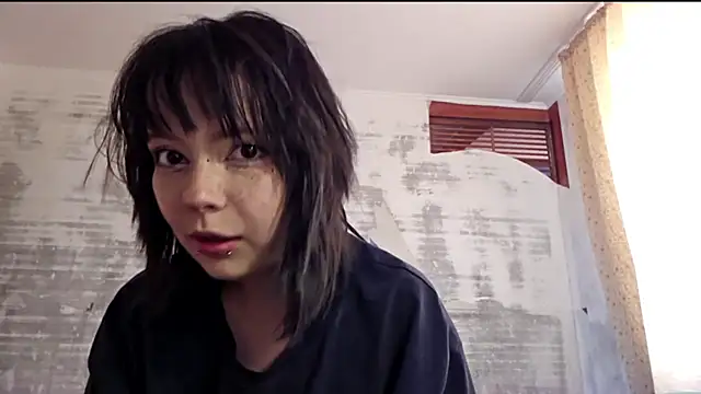 YunLettinga online show from 07/30/26, 10:36