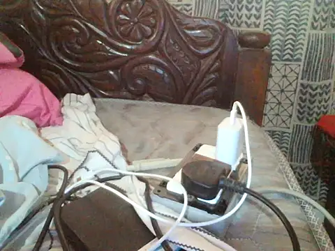 queenzulfa online show from 08/08/26, 09:00