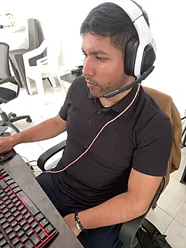 BruceBearman online show from 07/21/26, 05:04