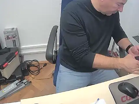 gabriel9  online show from 04/28/26, 07:02