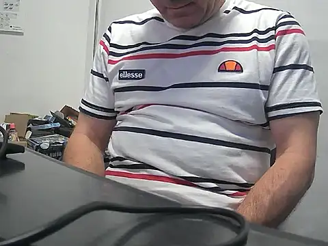 gabriel9  online show from 05/25/26, 07:58