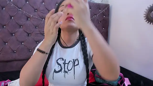 Snapshot of gabriela_grace chatting on 10/24/25, 03:30 gabriela grace online show from 10/24/25, 03:30