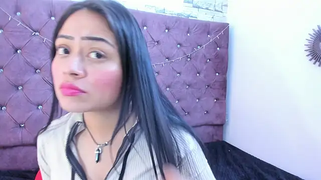 Snapshot of gabriela_grace chatting on 10/29/25, 02:52 gabriela grace online show from 10/29/25, 02:52