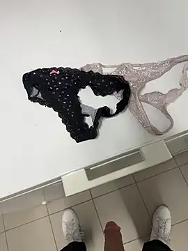 swissboy22 online show from 03/09/26, 05:17