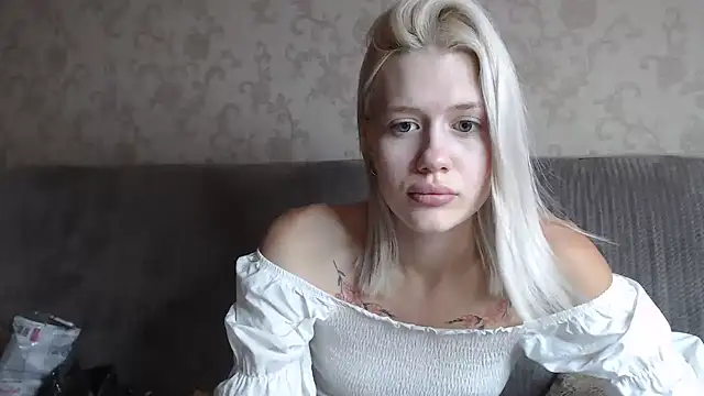 BlondyLedy online show from 07/22/26, 08:39