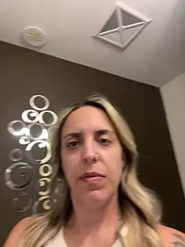 mellybearzzz online show from 07/23/26, 06:55