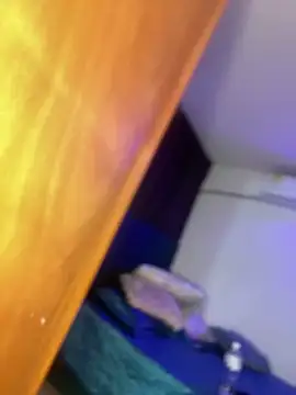 riri brunnete online show from 10/07/25, 04:53