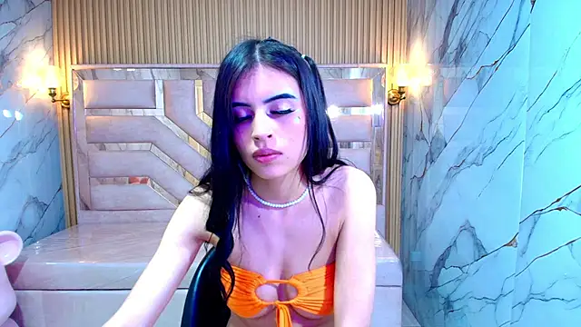 kimberly r  online show from 08/05/26, 01:14