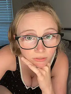 Kat peachyy26 online show from 07/23/26, 11:13