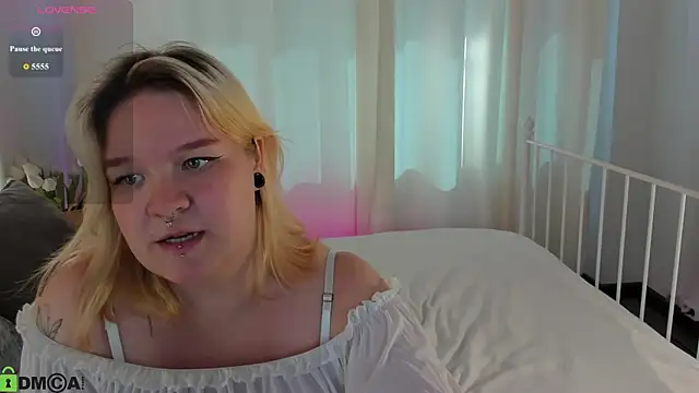 Alice Suun online show from 07/27/26, 09:38