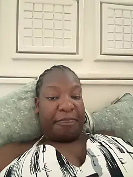 curvyreen online show from 08/06/26, 10:17