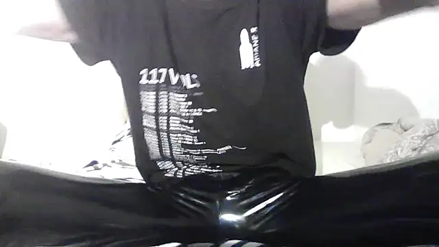 Snapshot of PumpStone chatting on 07/30/26, 04:17 PumpStone online show from 07/30/26, 04:17