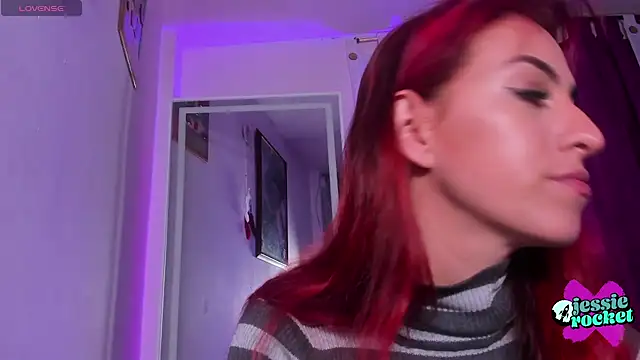 jessierocketx online show from 10/28/25, 02:53