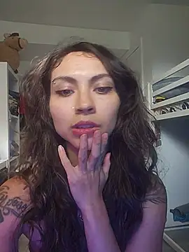 RebelRileyX online show from 07/28/26, 09:47