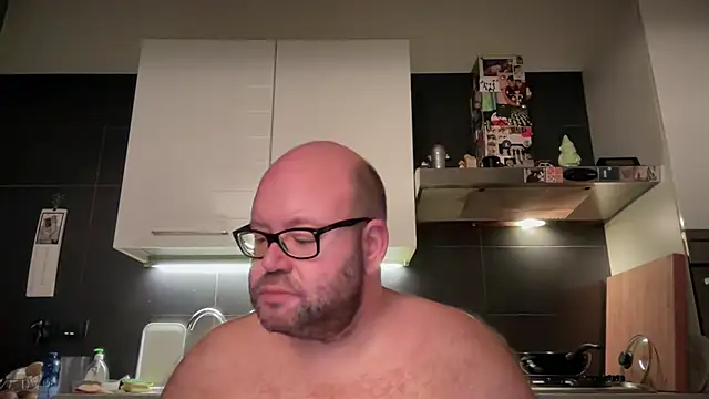 theitalianbear online show from 09/18/25, 02:57