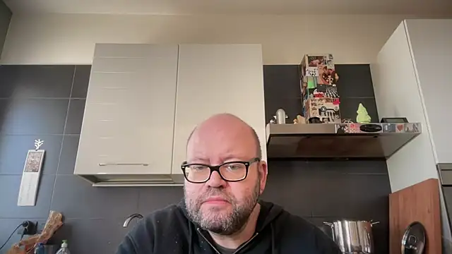 theitalianbear online show from 10/10/25, 08:24