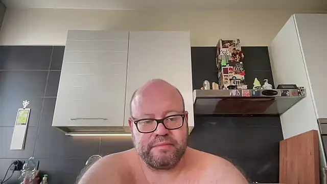 theitalianbear online show from 05/12/26, 07:38