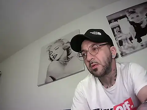 MagicStickBoy online show from 04/14/26, 09:43
