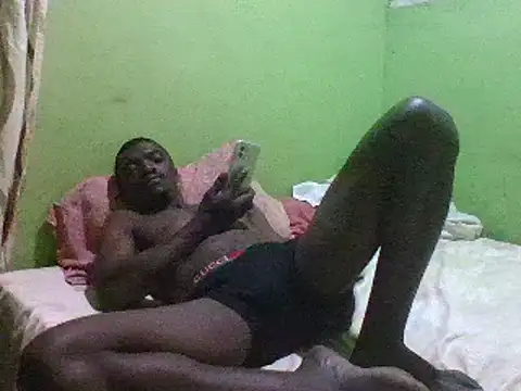 Snapshot of blakkvirus chatting on 12/05/24, 01:03 blakkvirus online show from 12/05/24, 01:03